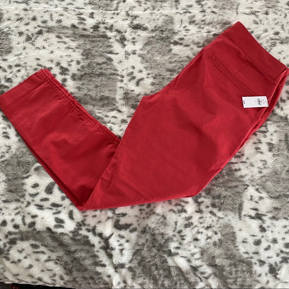 NWT Old Navy Mid-Rise Pixie Chino Pant Coral